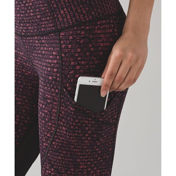 New Lululemon Outrun Shatter Weave Dust Coral Plum Black 17" Crop Leggings Sz 4 - Picture 11 of 13